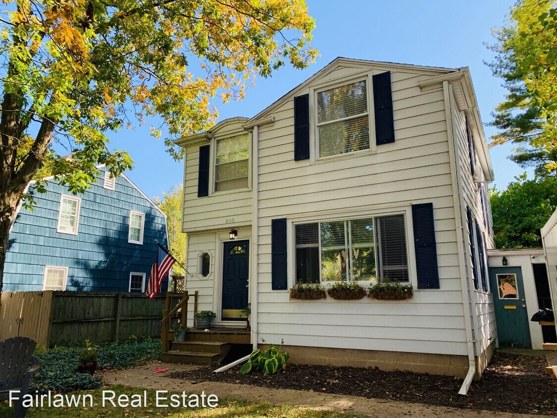 Primary Photo - 3 br, 1.5 bath House - 805 Haines