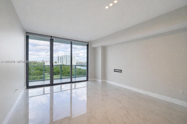 Building Photo - 16385 Biscayne Blvd