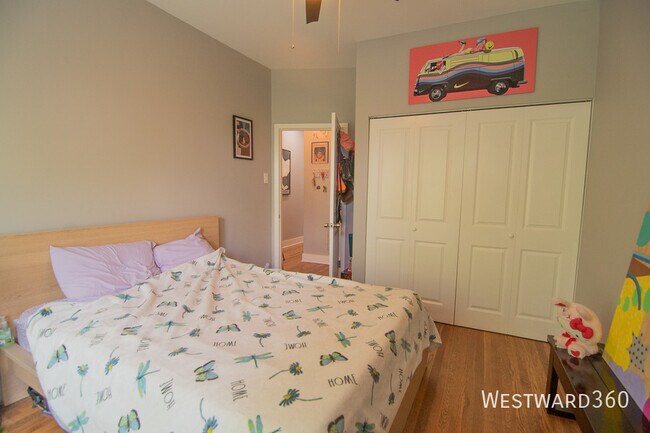 Foto del edificio - 4543 N Albany Ave