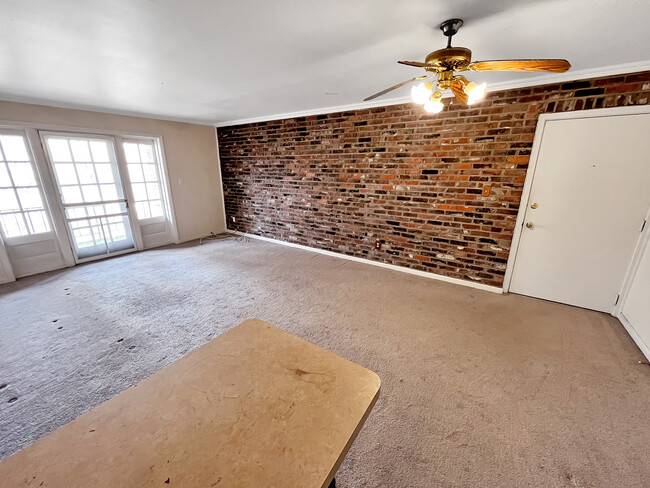 Living - dining room - 980 Chatham Park Dr