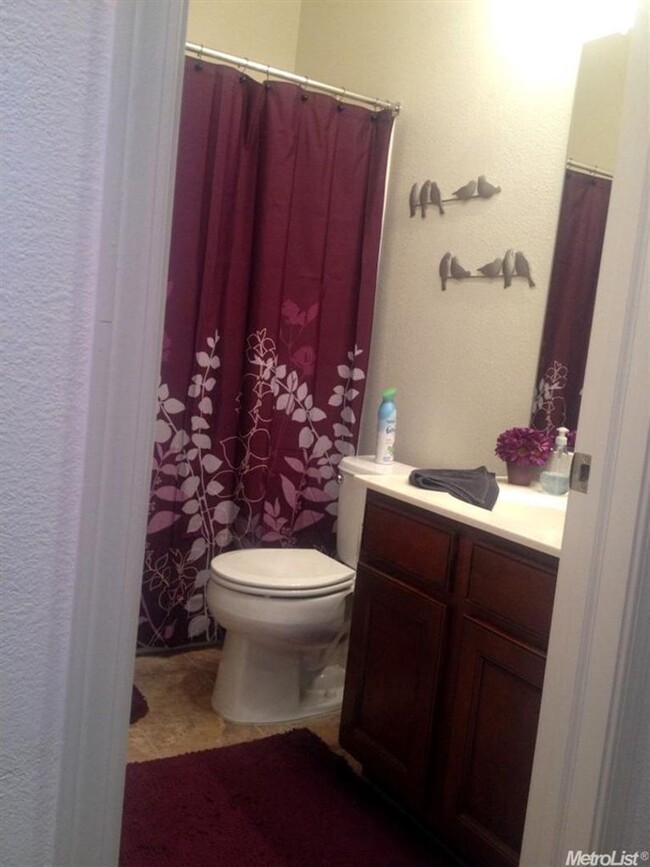 Building Photo - Adorable 2/2 Natomas Condo!  PLEASE READ E...