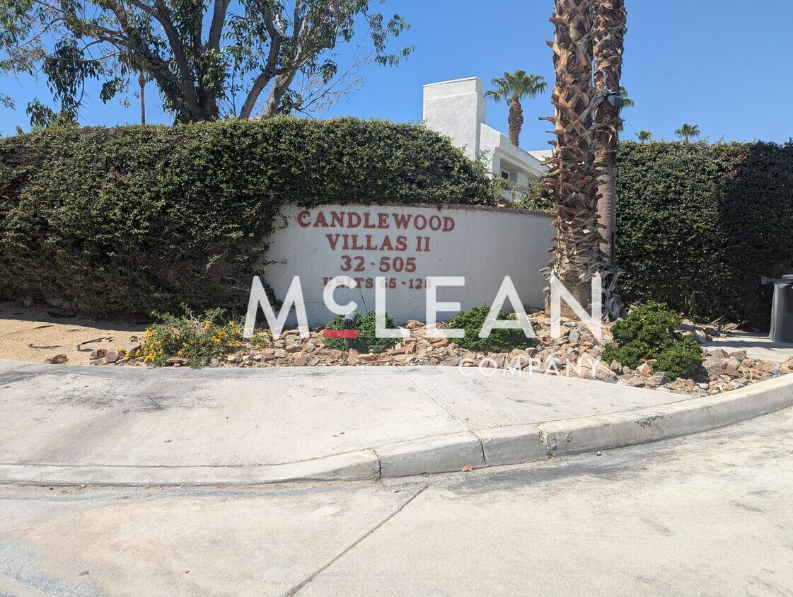 Foto principal - Two-Bedroom Condo - Newly Remodeled