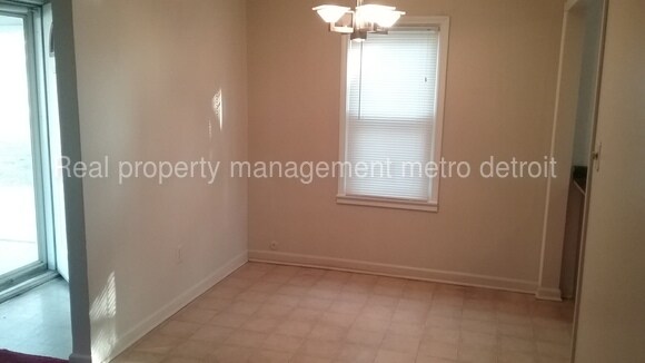 Foto del edificio - 28453 Donnelly St
