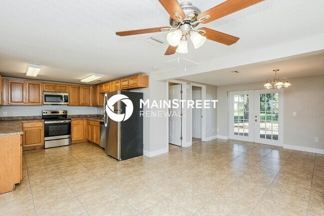 Foto del edificio - 3 Bedroom Pet-Friendly Home in WINTER HAVEN, FL with Main Street Renewal