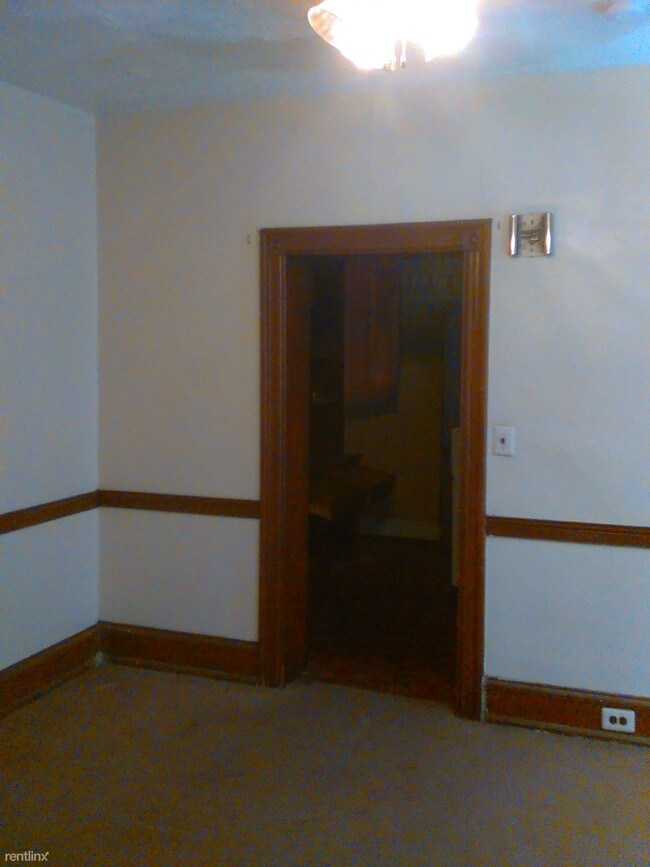 Building Photo - 1116 W Airy St