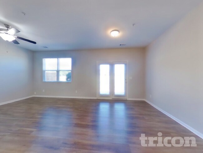 Foto del edificio - 11942 Fuller St