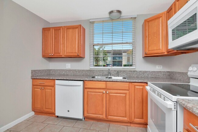 Photo - Move In Special - Up to 1 Month Free - Gro... Apartment