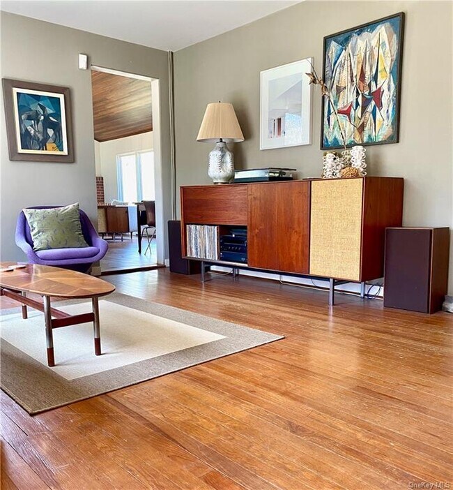 Foto del edificio - 79 White Oak Rd