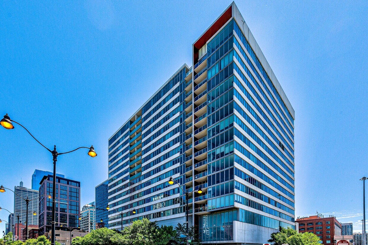 Foto principal - 659 W Randolph St