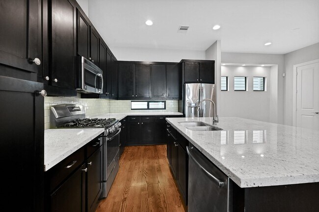 Foto del edificio - 3306 McKinney St