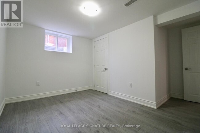 Building Photo - 309 Cranbrook Dr