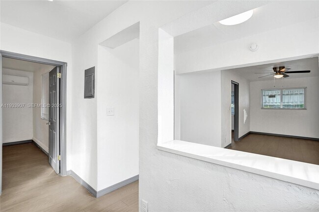 Foto del edificio - 249 SW 4th St