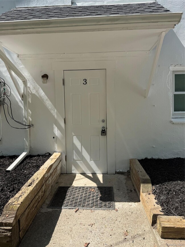 Building Photo - 2727 NY-94