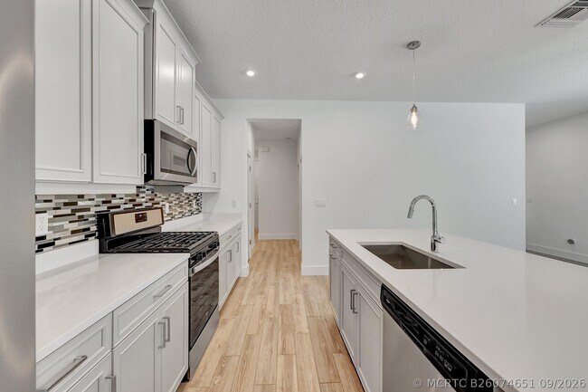 Foto del edificio - 11551 Viridian Blvd