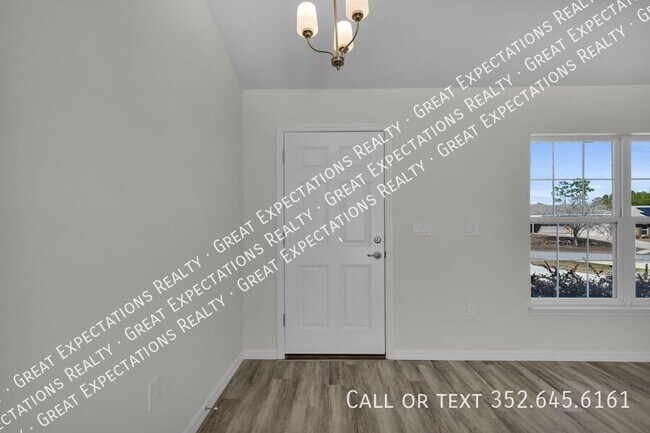 Foto del edificio - 678 Walkertown Dr