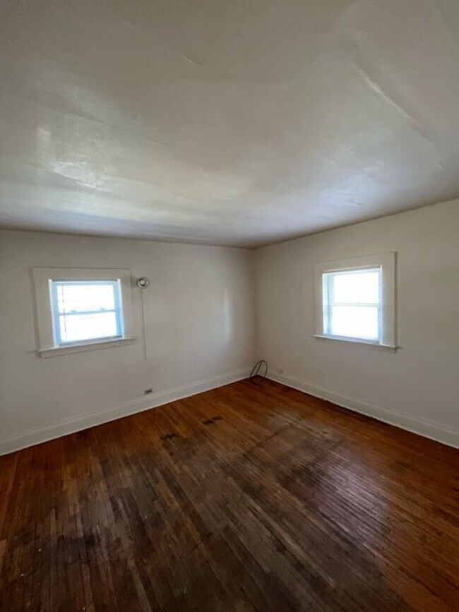 Building Photo - 271