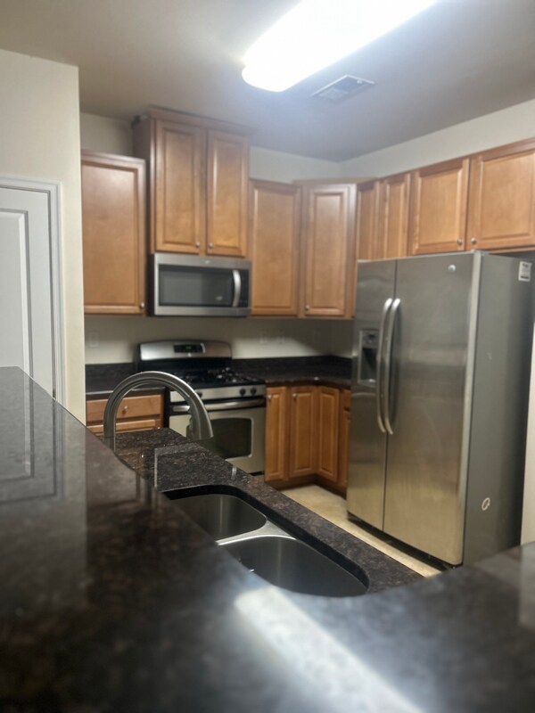 Foto del edificio - 9341 Alice McGinn Drive