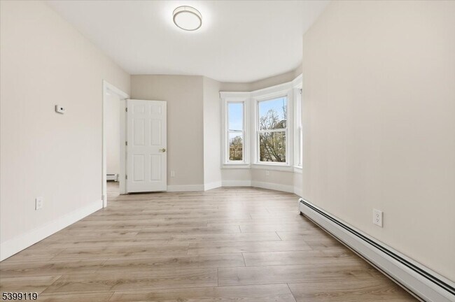 Foto del edificio - 162 Walnut St