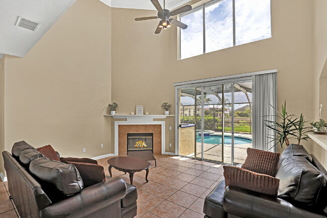 Building Photo - Welcome to your Florida lifestyle! 5 bedro...