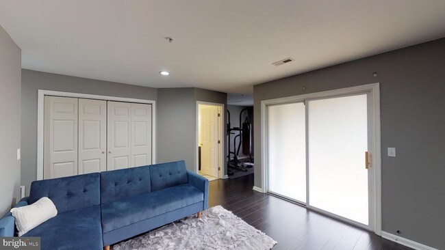 Building Photo - 10703 Vista Gardens Dr