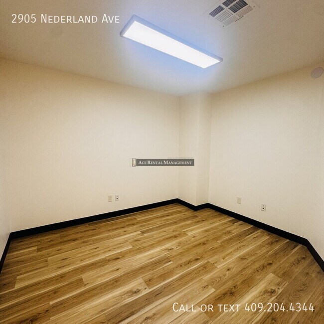 Foto del edificio - 2905 Nederland Ave