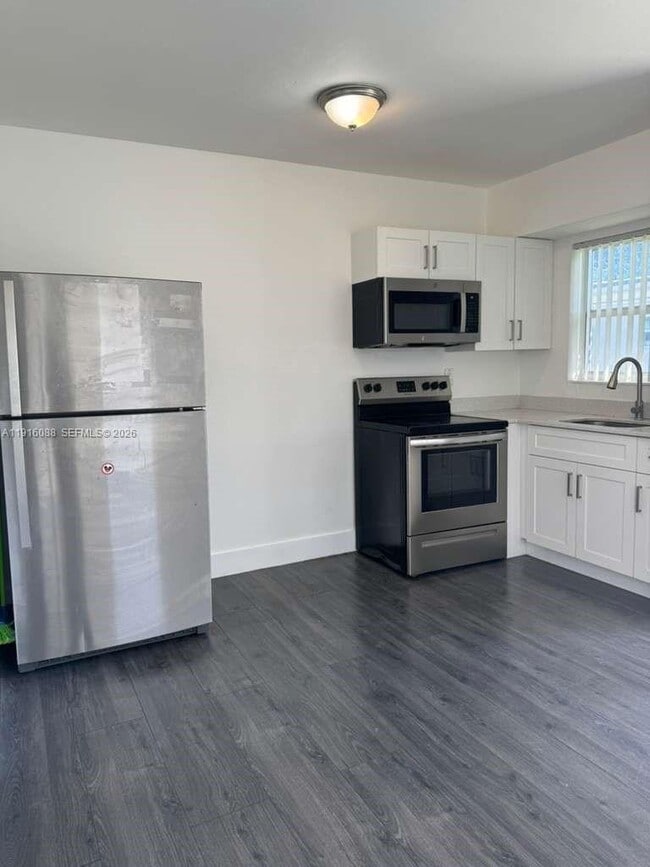 Foto del edificio - 2150 NW 24th St