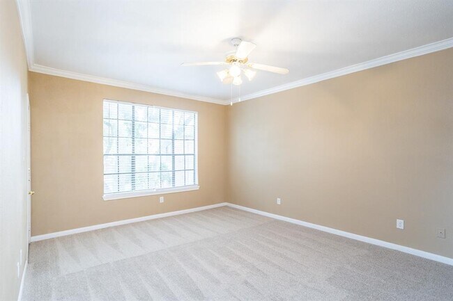 Foto del edificio - 2255 Braeswood Park Dr