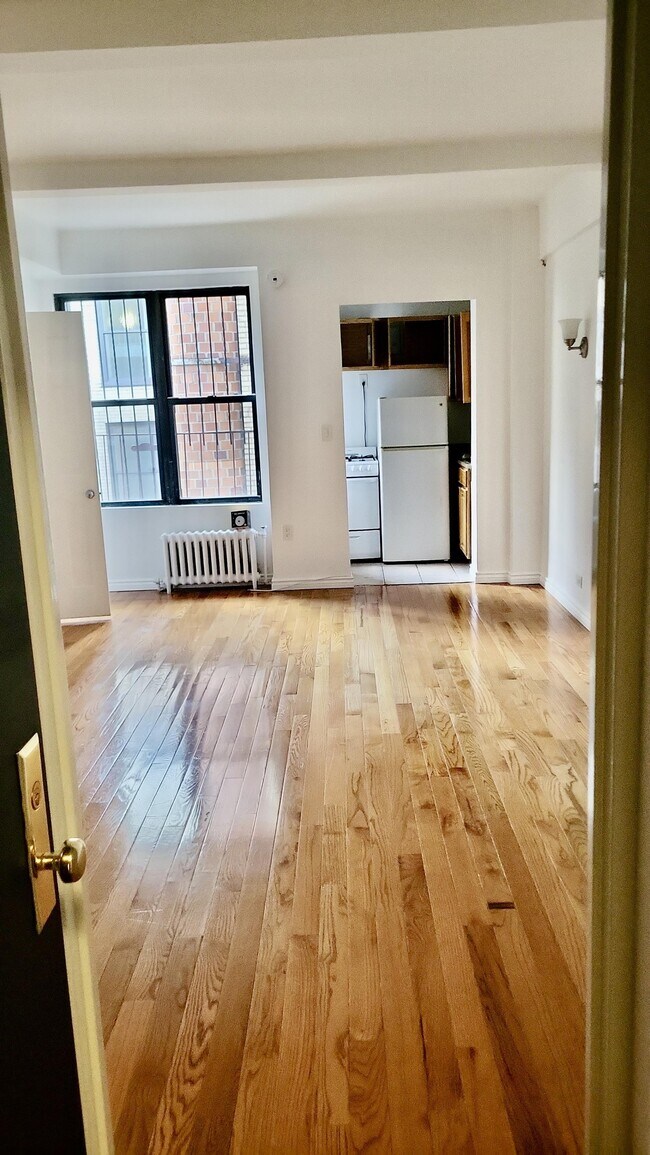 Foto del edificio - 201 E 35th St