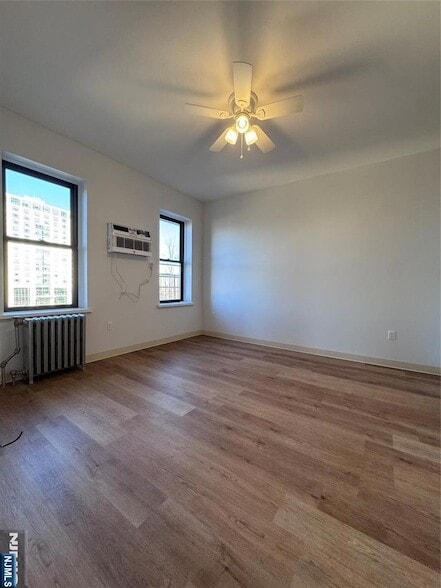 Foto del edificio - 287 Lawton Ave