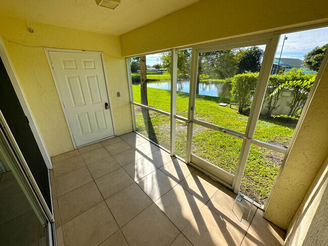 Foto del edificio - 3430 Cypress Trail