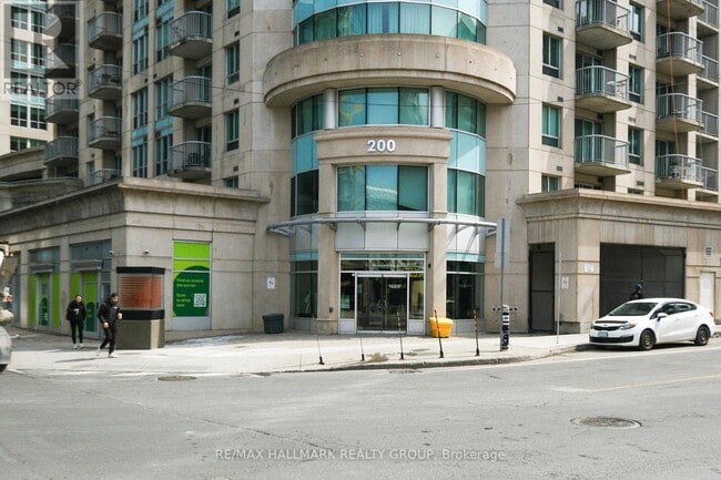 Building Photo - 200 Rideau St