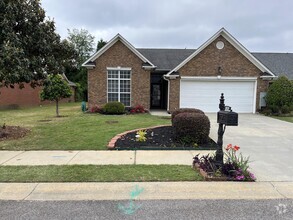 Building Photo - 1247 Carriage Dr