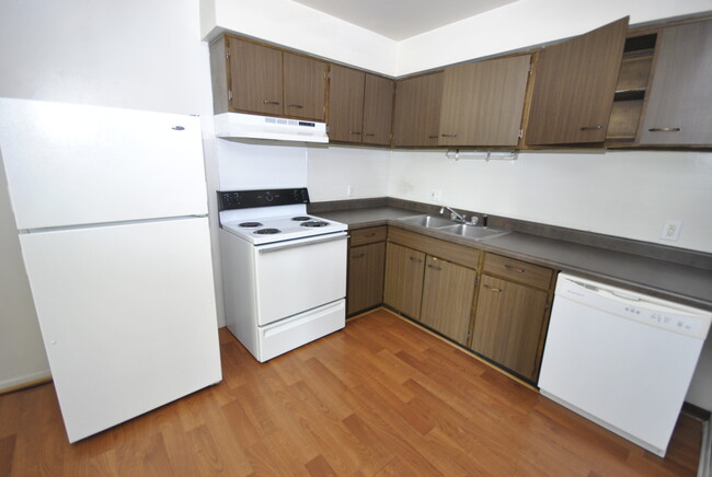 Two-Bedroom Kitchen - 908 Sybil St