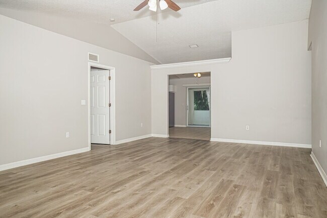 Building Photo - 7180 Mauna Loa Blvd