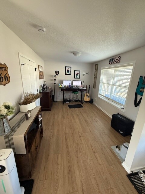 Foto del edificio - 104 E Madison Dr