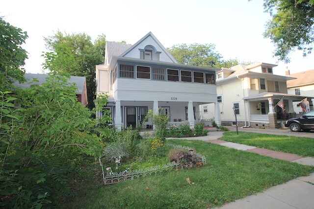 Primary Photo - 3228 R St