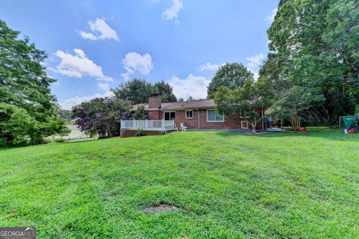 Primary Photo - 6085 Glenridge Dr