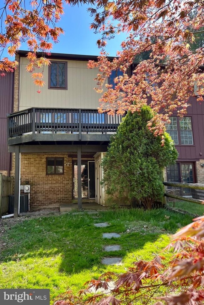 Building Photo - 5 Briardale Ct