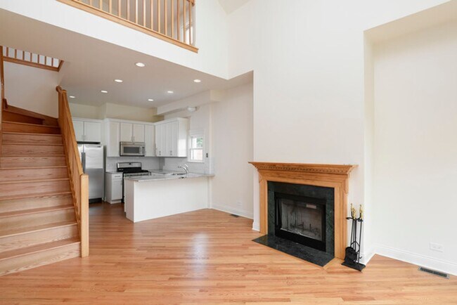 Foto del edificio - 4 Bedroom, 3 Bathroom Impressive Lincoln P...