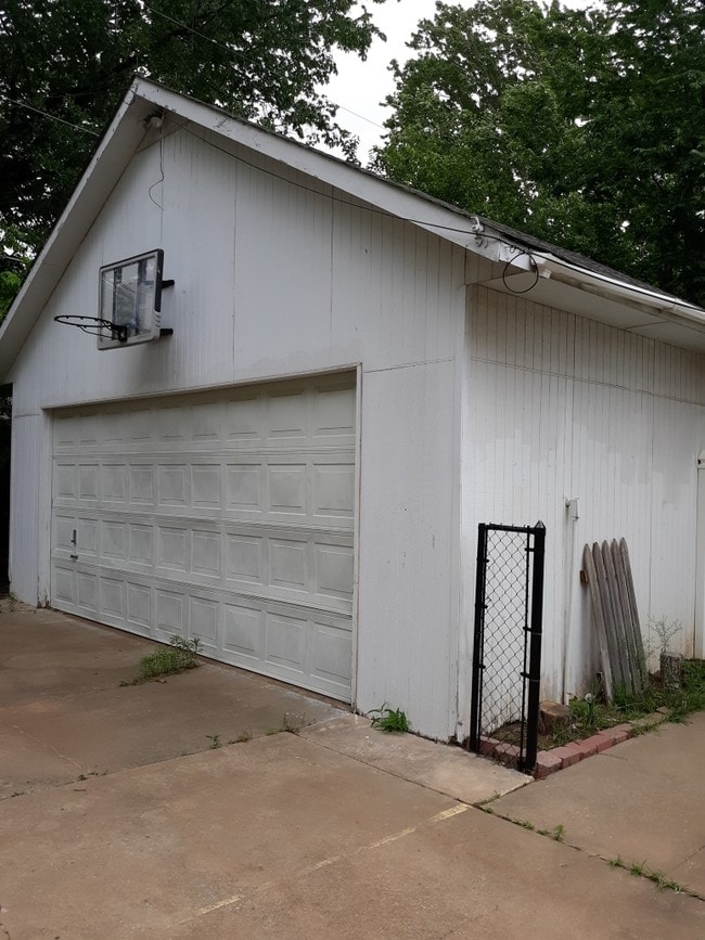 1814 W 6th Ave, Stillwater, OK 74074 House Rental in Stillwater, OK