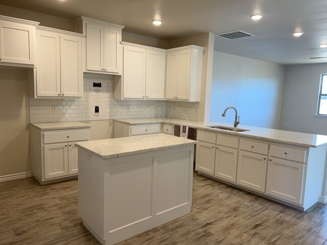 Building Photo - 5102 Rose Petal Ct