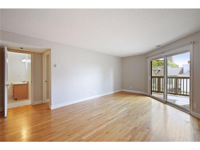Foto del edificio - 232 W Franklin Ave