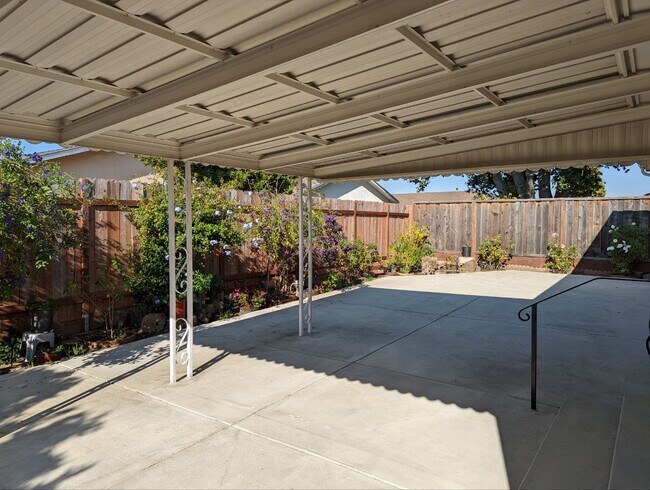 Foto del edificio - 409 Camden Rd