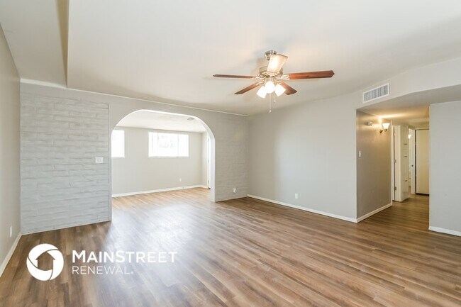 Foto del edificio - 3764 E 27th Pl