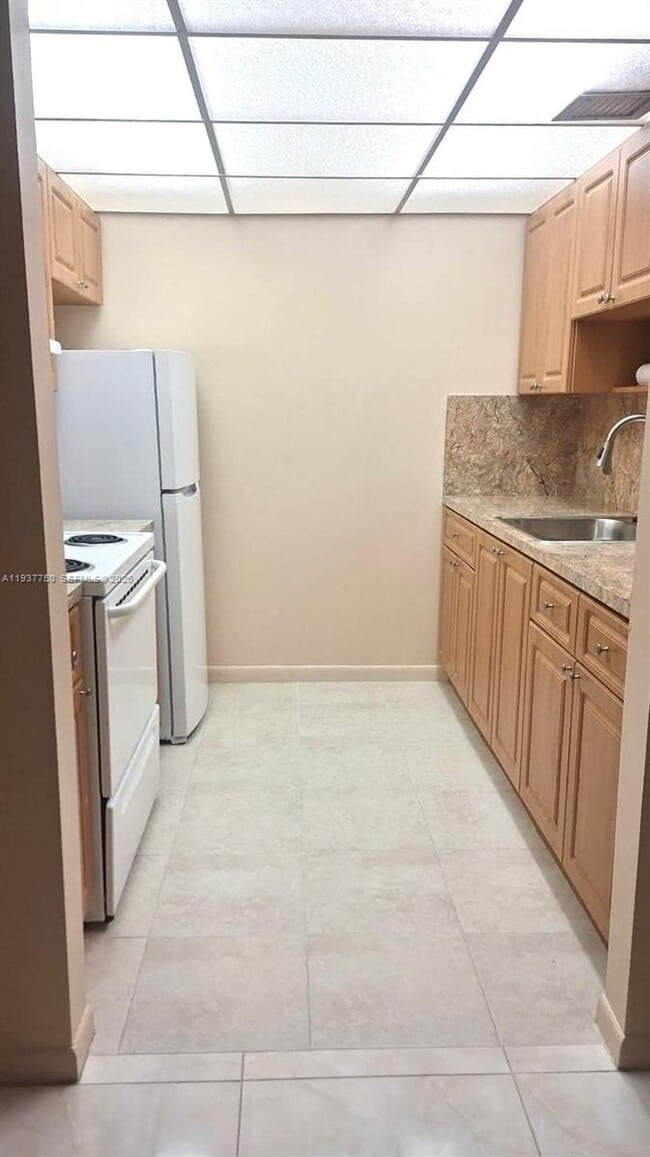 Foto del edificio - 400 SW 134th Way