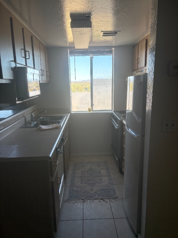 Foto del edificio - 12123 W Bell Rd