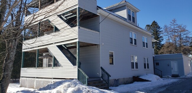 Building Photo - 1791 Riverside Dr