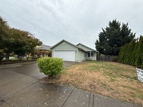 Building Photo - 4449 Samantha Ct NE