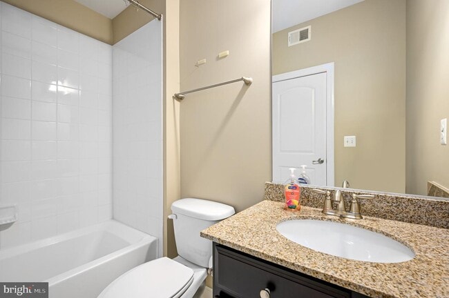 Building Photo - 42529 Pine Forest Dr