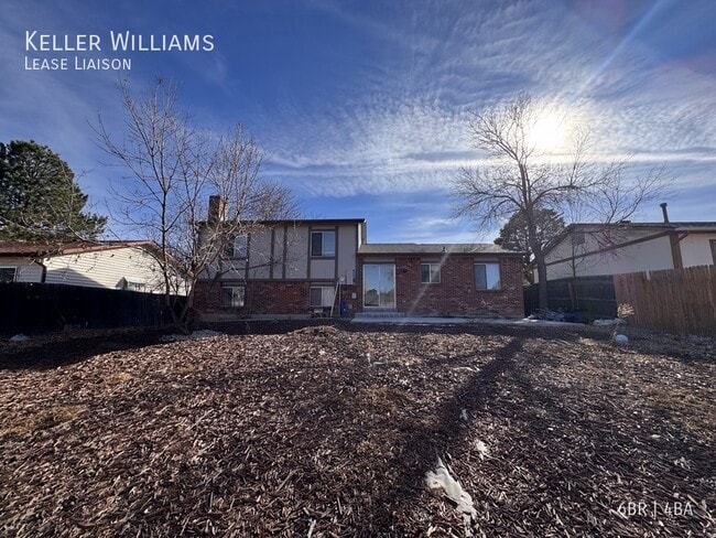 Building Photo - 277 Glenway St